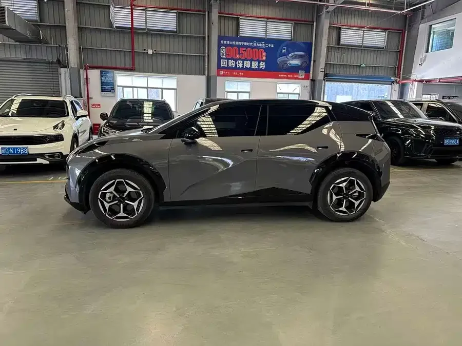 Zeekr X Zeekr X 2025 five-seat rear-wheel drive version 2025 — миниатюра 3