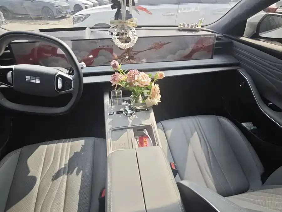Geely Galaxy E8 Galaxy E8 2024 665km RWD Starship Smart Driving Edition 2024 — миниатюра 2