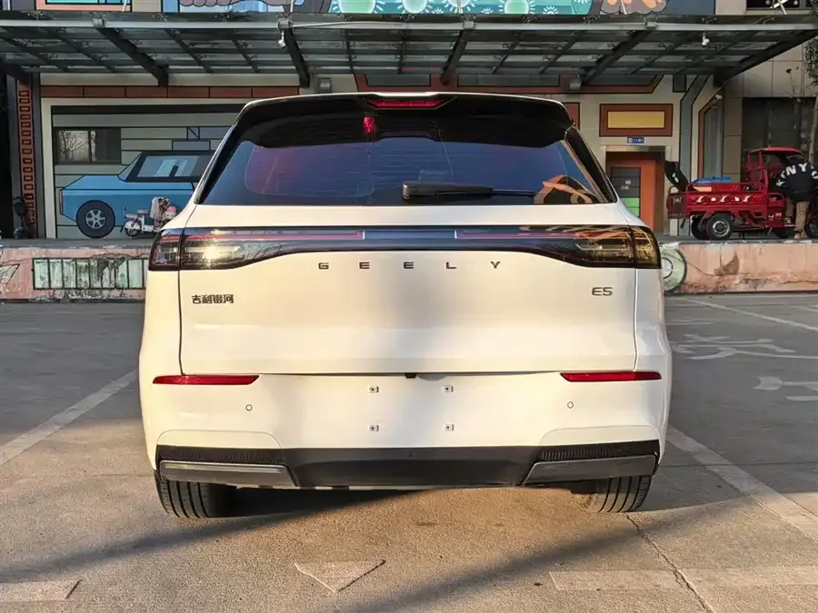 Geely Galaxy E5 Galaxy E5 2024 440km Explorer Edition 2025 — миниатюра 5