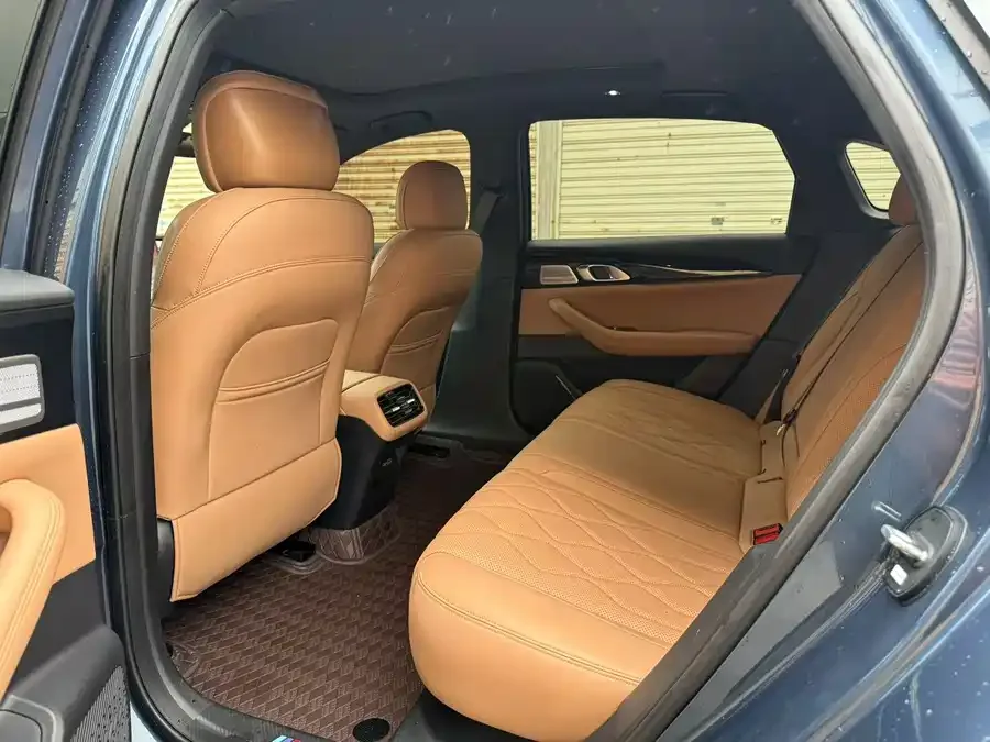 Geely Galaxy A7 Galaxy A7 2025 EM-i 150km Explorer+ Edition 2025 — миниатюра 2