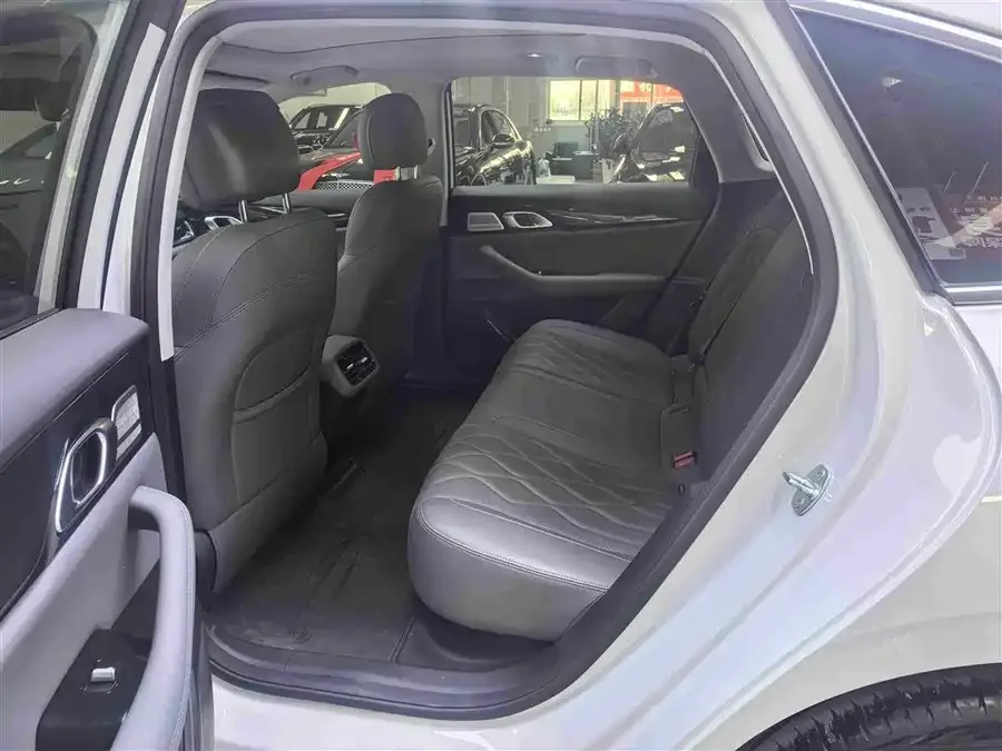 Geely Galaxy A7 Galaxy A7 2025 EM-i 150km Starship Edition 2025 — миниатюра 2