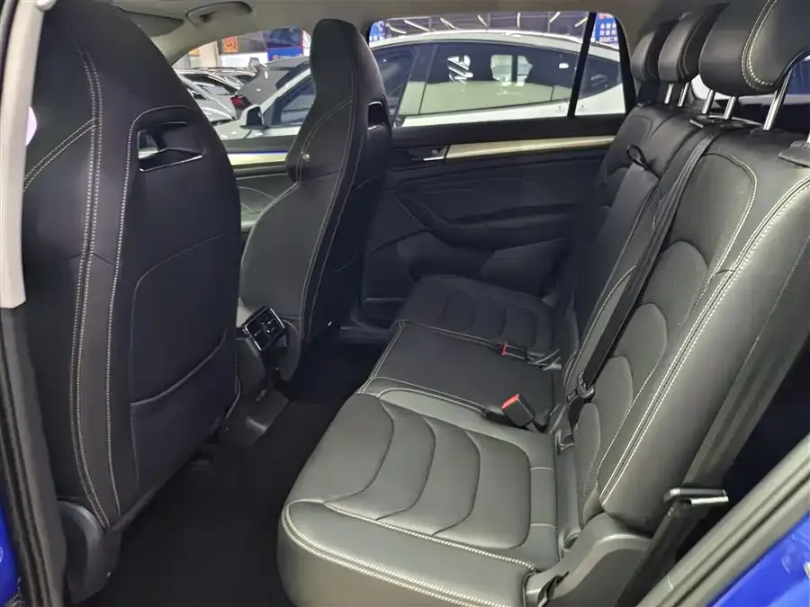 Skoda Kodiaq Kodiak 2022 TSI330 7-seat two-wheel drive luxury version 2022 — миниатюра 5