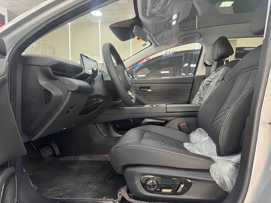 Baojun Enjoy the environment Baojun Enjoy 2025 plug-in hybrid 140km luxury version 2026 — миниатюра 4
