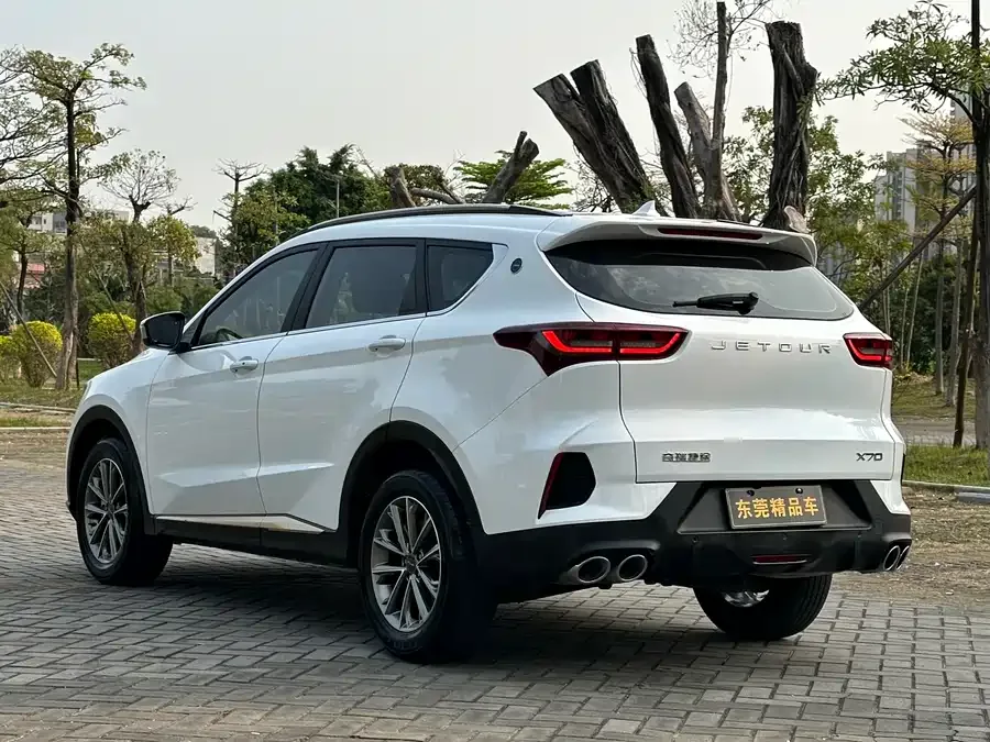 Jetour X70 Jetour X70 2024 1.5T DCT Enjoy Edition 7 Seaters 2024 — миниатюра 2