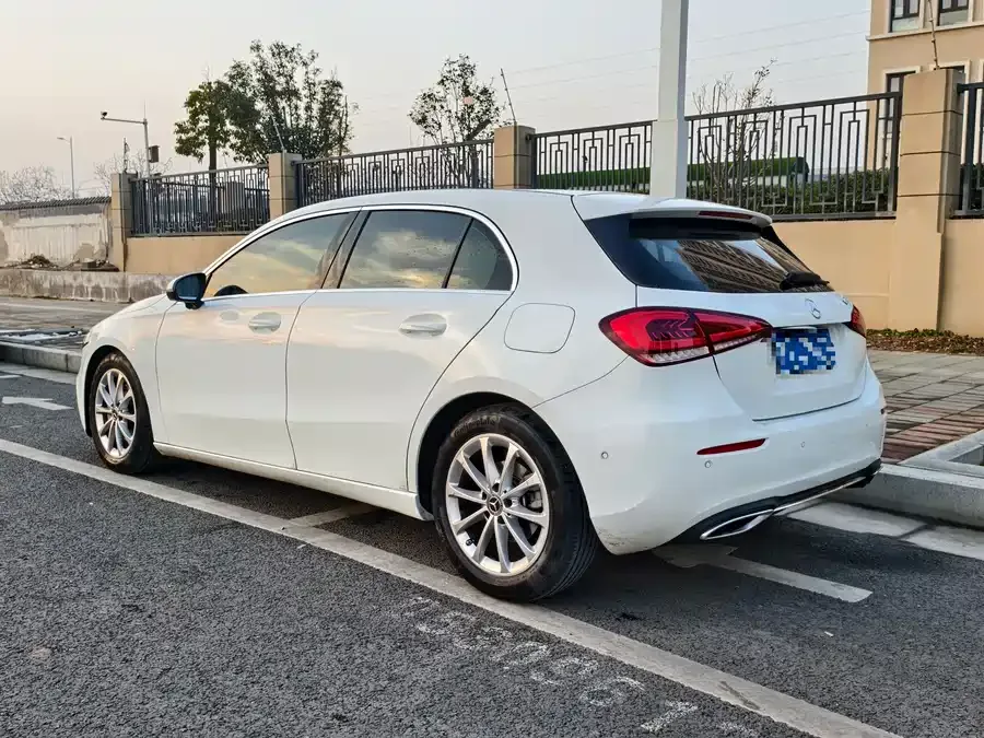 Mercedes-Benz Grade A Mercedes-Benz A-Class (Imported) 2022 A 200 Fashion 2023 — миниатюра 3