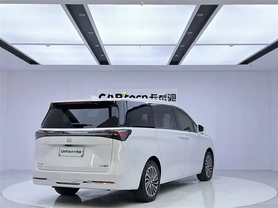 Buick GL8 New Energy 2025 Lu Shang Premium Edition 7 Seaters 2025 — миниатюра 2
