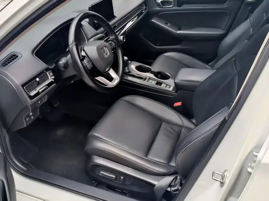 Honda Integra Stylish 2022 240TURBO CVT Deluxe Edition 2022 — миниатюра 2