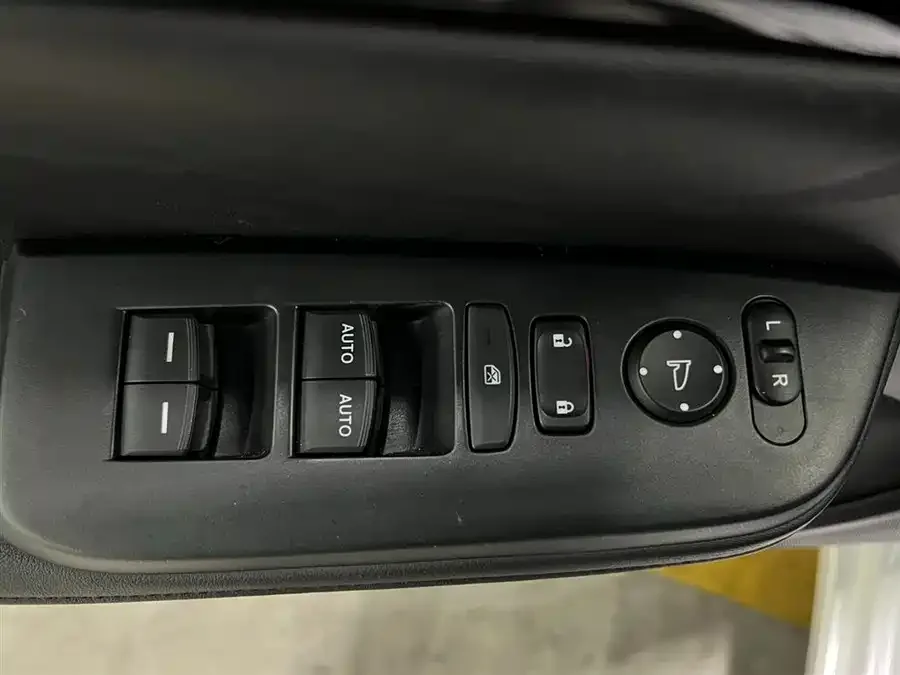 Honda Crider Lingpai 2024 180Turbo CVT Deluxe Edition 2023 — миниатюра 3