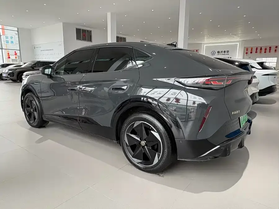 Volkswagen ID. UNYX Yuzhong06 2024 Pro Long-endurance Edition 2025 — миниатюра 2