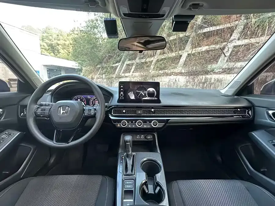 Honda Integra Stylish 2022 240TURBO CVT Technology Edition 2022 — миниатюра 2