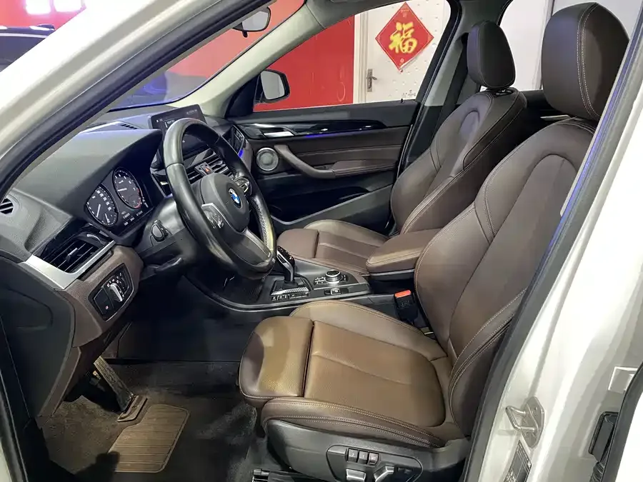 BMW X1 2022 sDrive25Li Leading Edition 2022 — миниатюра 4