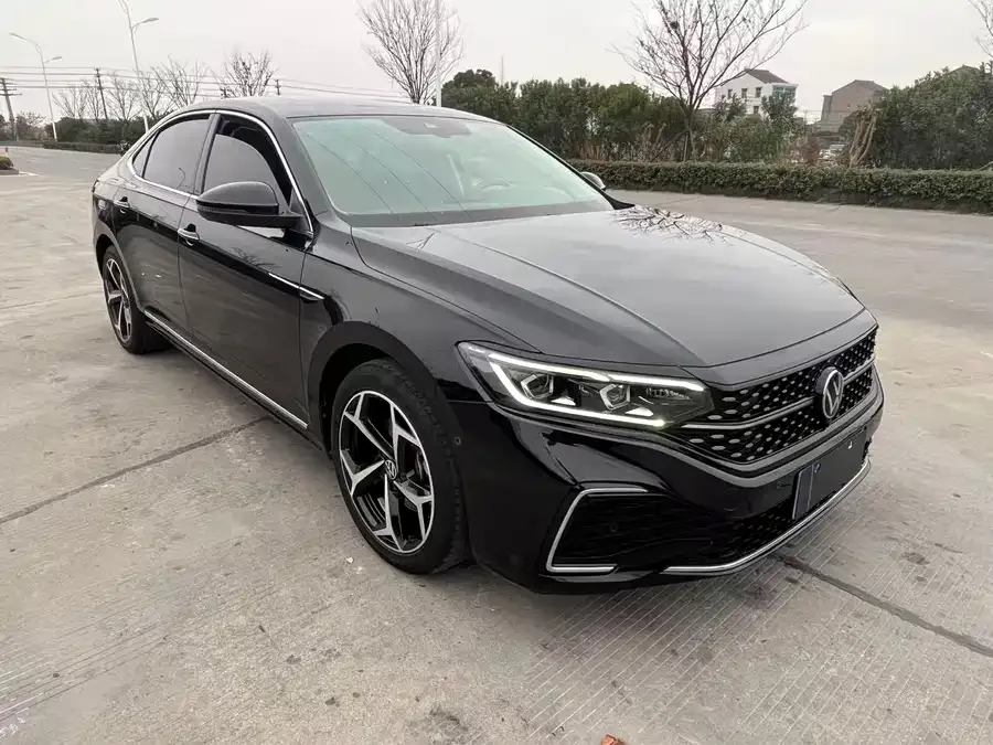 Volkswagen Passat Passat 2023 facelift 330TSI Starry Sky Deluxe Edition 2023 — миниатюра 3