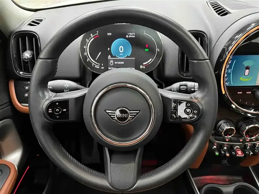 MINI COUNTRYMAN MINI COUNTRYMAN 2022 1.5T COOPER ALL4 Connoisseur 2022 — миниатюра 3