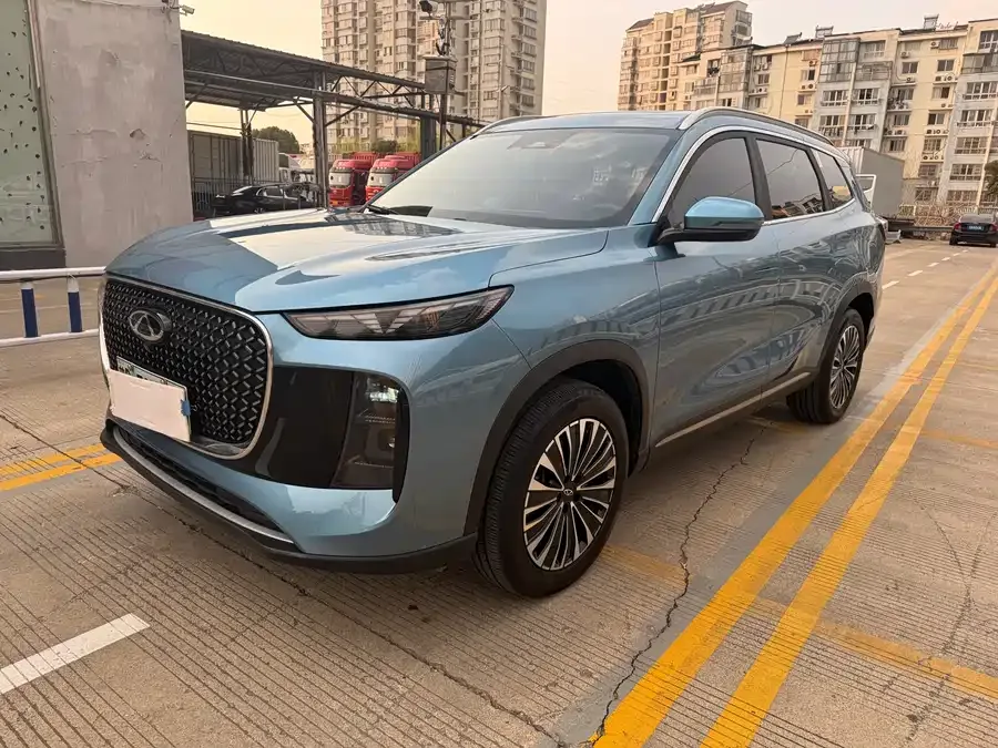Chery Tiggo 8 PLUS C-DM Chery Tiggo 8 PLUS C-DM 2025 1.5T, 116km/h, Comfort 7-seater 2025 — фото 1, купить с доставкой в Москву