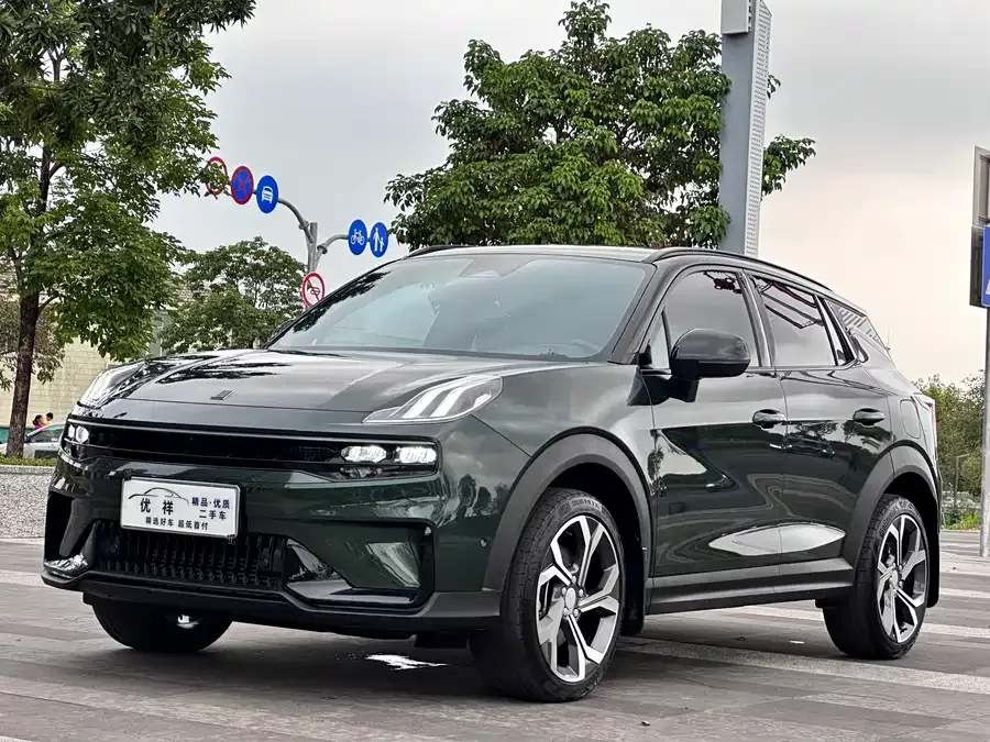 Lynk & Co 06 Lynk & Co 06 2023 Remix 1.5T Hero 2023 — фото 1, купить с доставкой в Москву