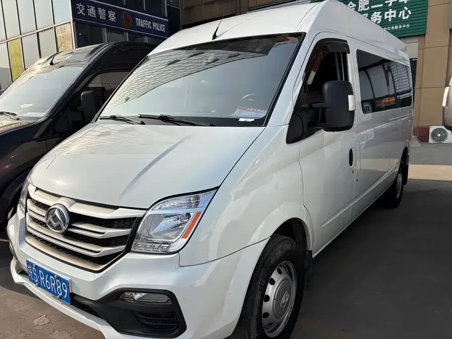 Maxus Xintu V80 Xintu V80 2024 facelifted Aoyuntong 6MT long wheelbase mid-top 147PS 6/7/8/9 seats 2024 — фото 1, купить с доставкой в Москву