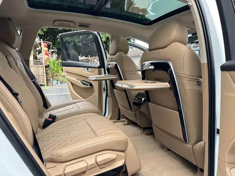 Wuling Capgemini Wuling Kaijie 2023 2.0L DHT Luxury Edition 2023 — миниатюра 4
