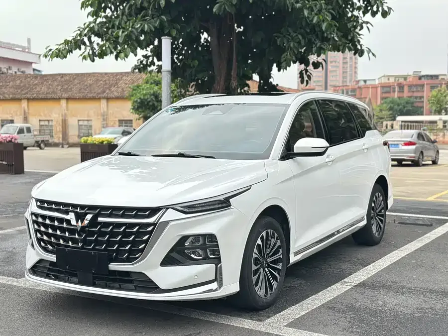 Wuling Capgemini Wuling Kaijie 2023 2.0L DHT Luxury Edition 2023 — фото 1, купить с доставкой в Москву
