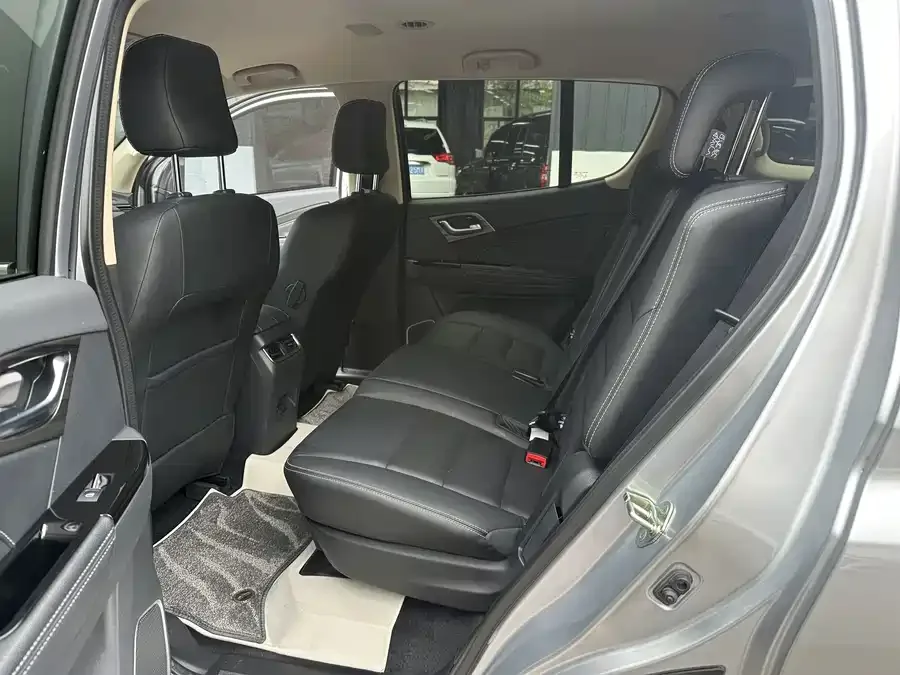 Isuzu mu-X mu-X Shepherd 2022 2.0T gasoline automatic four-wheel drive 7-seater 2022 — миниатюра 4