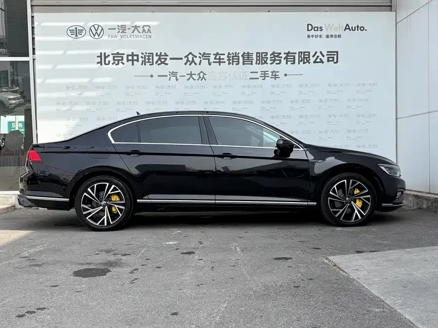 Volkswagen Magotan Magotan 2020 330TSI DSG Luxury Edition 2022 — миниатюра 3