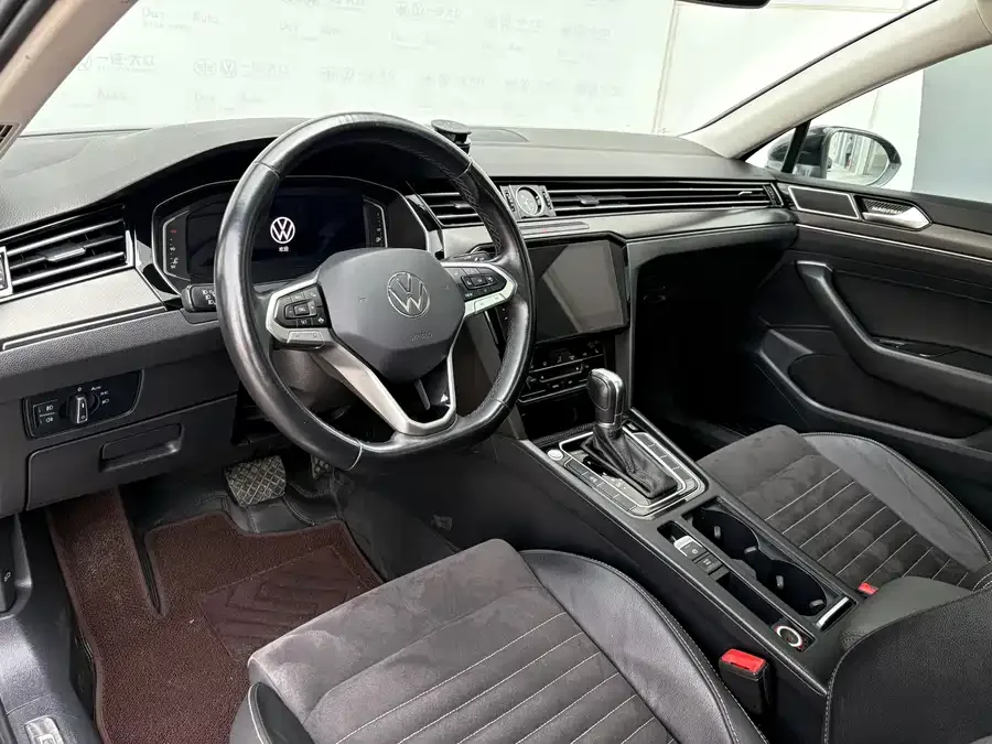 Volkswagen Magotan Magotan 2020 330TSI DSG Luxury Edition 2022 — миниатюра 4