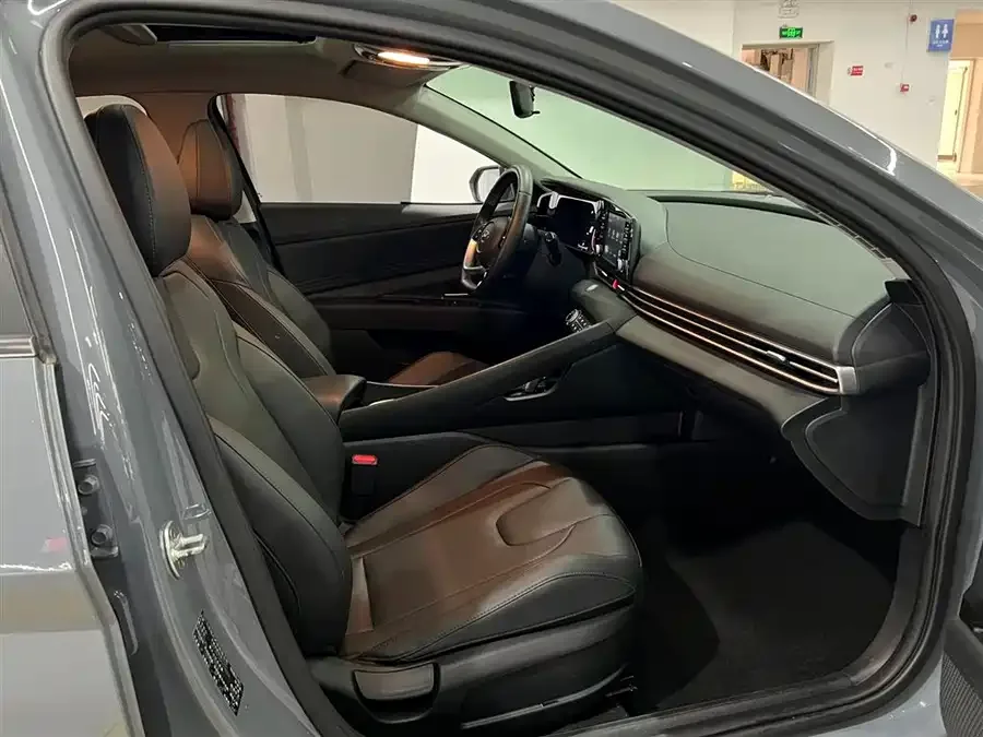 Hyundai Elantra Elantra 2022 1.5L CVT GLX Elite Edition 2023 — миниатюра 5