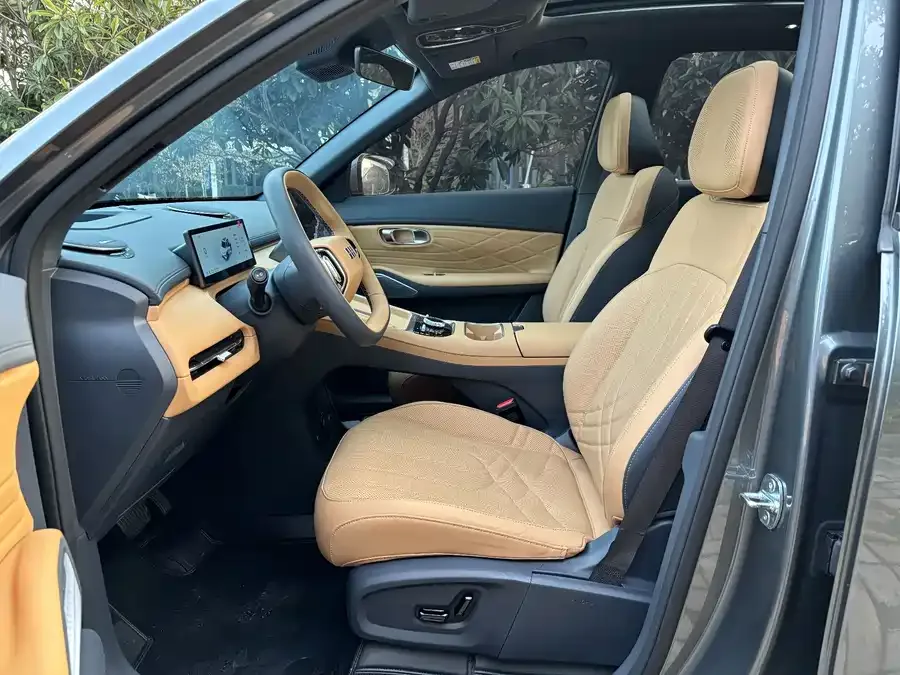 Geely Galaxy Starship 7 Galaxy Starship 7 2025 120km Exploration+ Edition 2025 — миниатюра 4