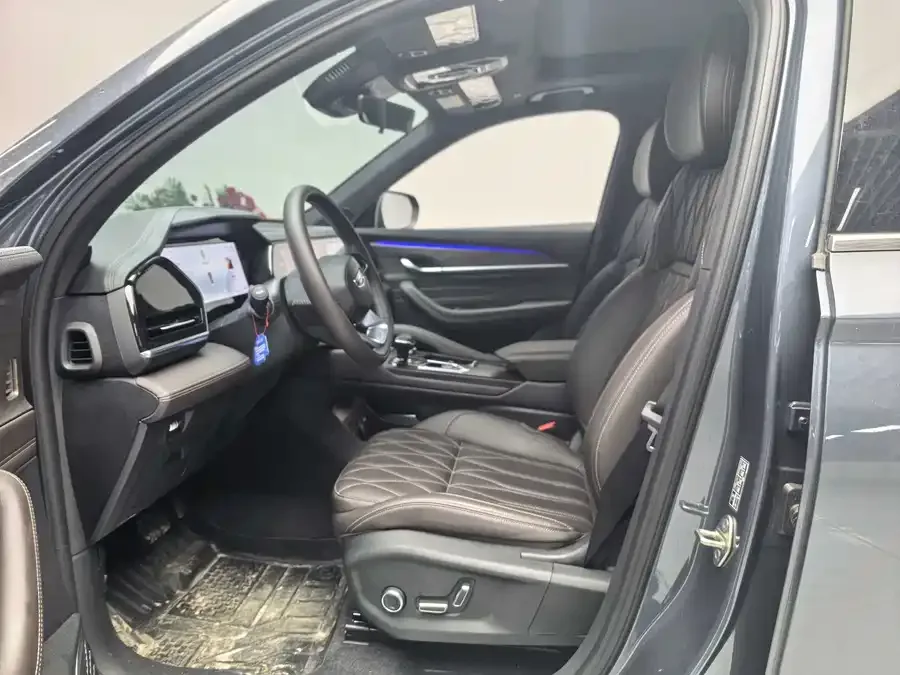 Geely Monjaro Xingyue L 2025 2.0TD Automatic Cloud Edition 2025 — миниатюра 4