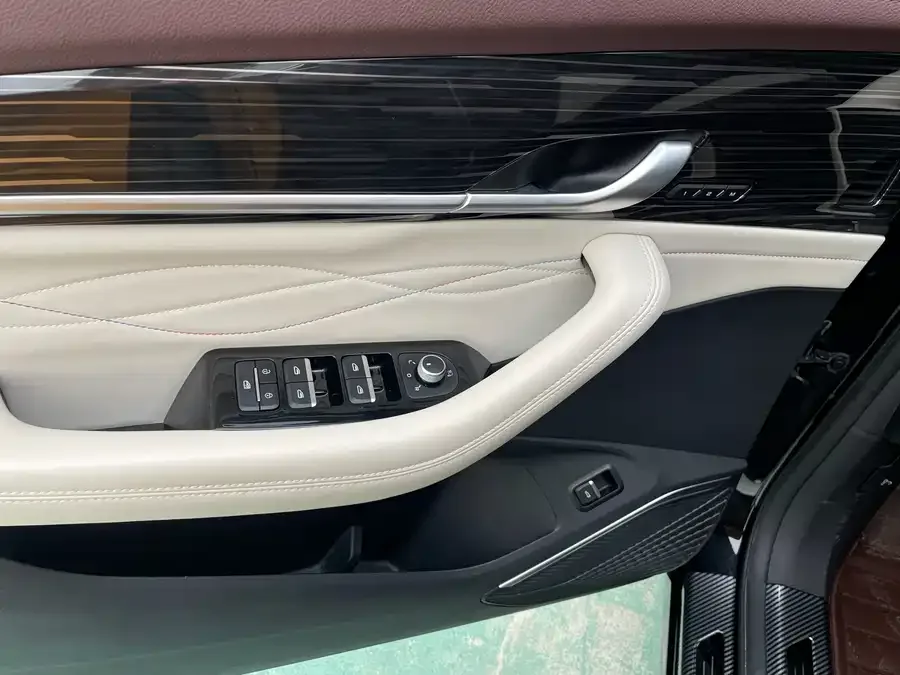 Geely Monjaro Xingyue L 2024 2.0TD High Power Automatic 2WD Yunqi Edition 2024 — миниатюра 4