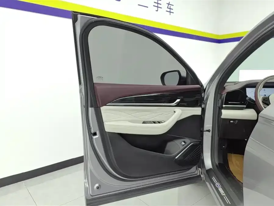 Geely Monjaro Xingyue L 2024 2.0TD High Power Automatic 2WD Yunqi Edition 2024 — миниатюра 4