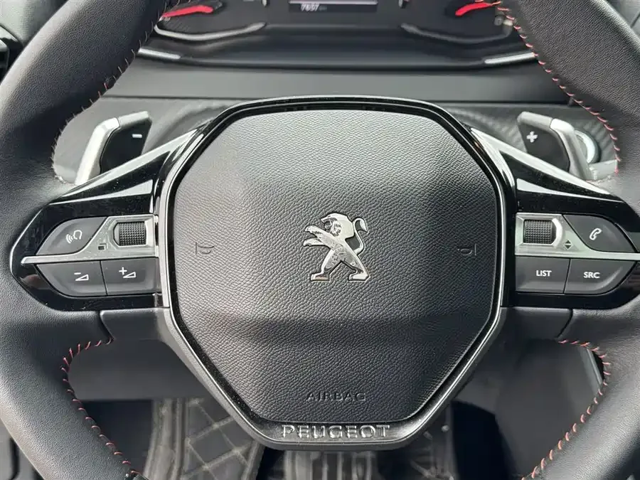 Peugeot 2008 Peugeot 2008 2022 230THP THE ONE 2023 — миниатюра 2