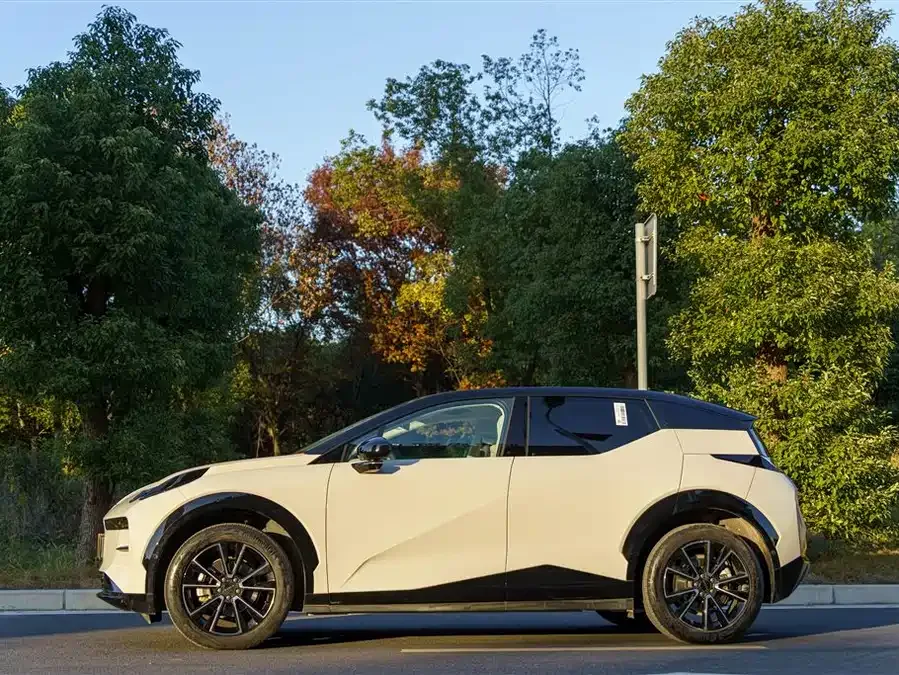Zeekr X Zeekr X 2025 four-seat rear-wheel drive cube version 2024 — миниатюра 4
