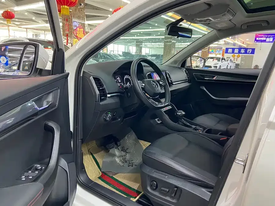 Skoda Karoq Korok 2022 TSI280 Deluxe Edition 2022 — миниатюра 4