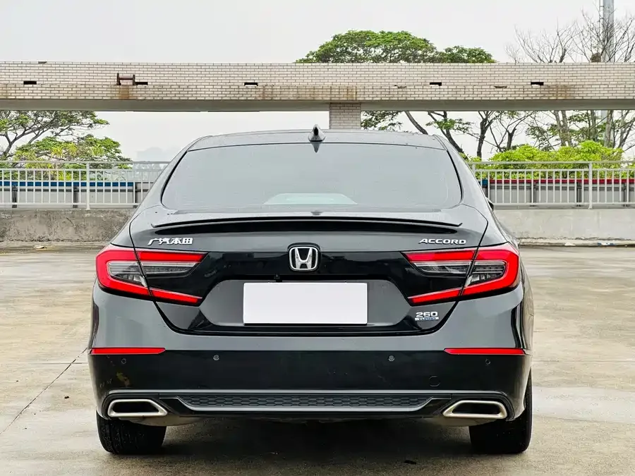 Honda Accord 2022 Accord 260TURBO Fantasy Night Premium Edition 2023 — миниатюра 2
