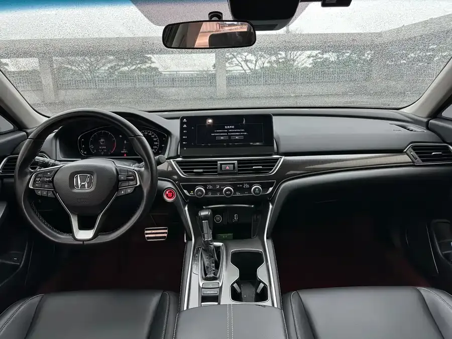 Honda Accord 2022 Accord 260TURBO Fantasy Night Premium Edition 2023 — миниатюра 4