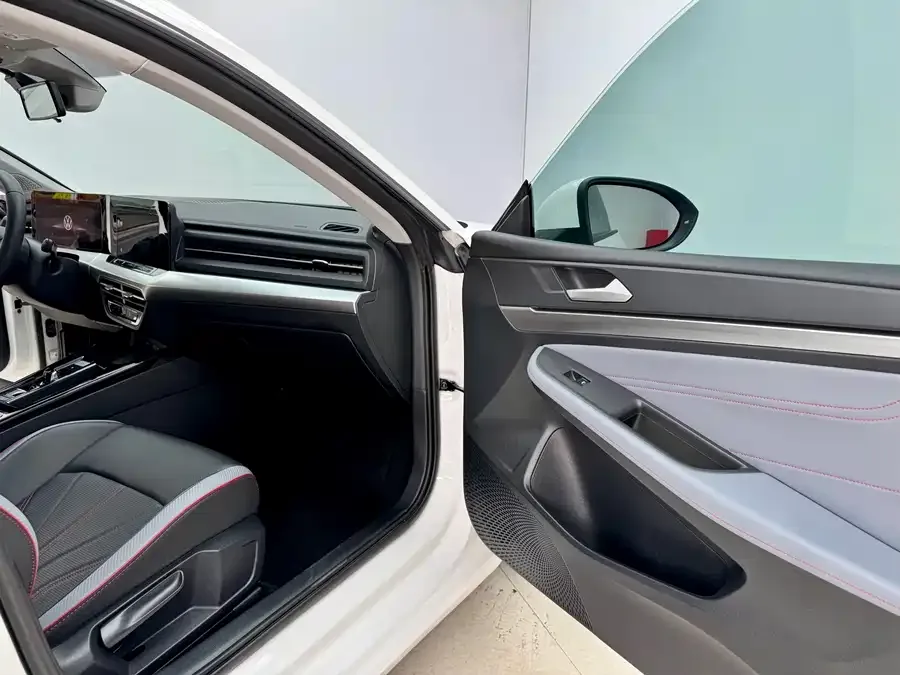 Volkswagen Lamando 2022 Lingdu Lingdu L 280TSI DSG Hot Edition 2022 — миниатюра 4