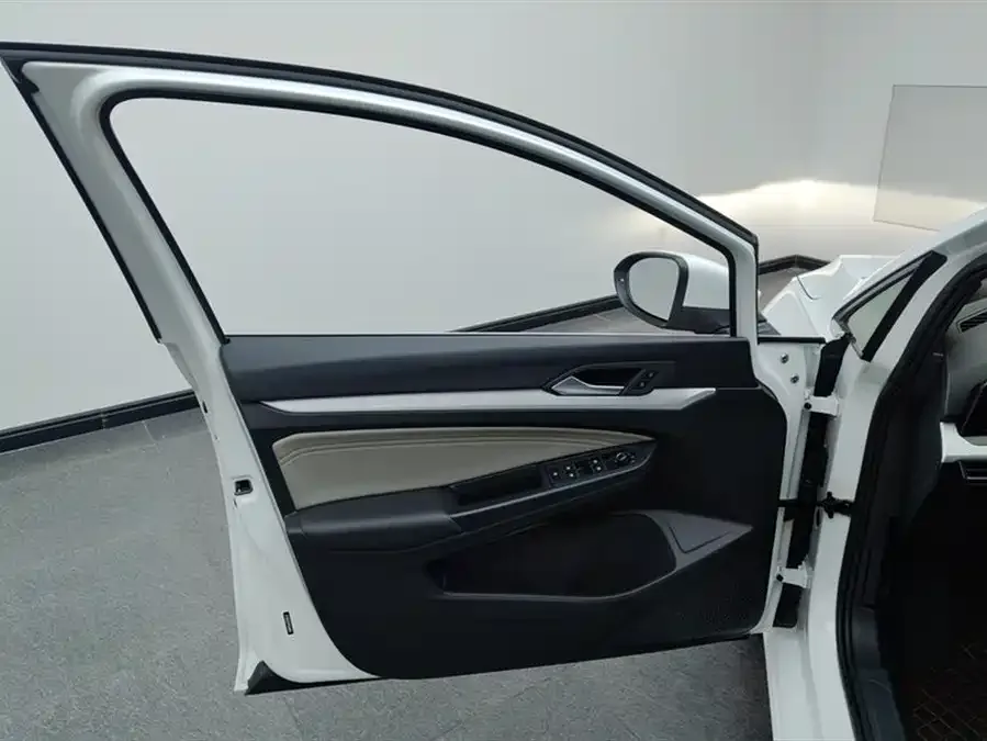 Volkswagen golf Golf 2023 facelift 280TSI DSG Pro 2024 — миниатюра 4