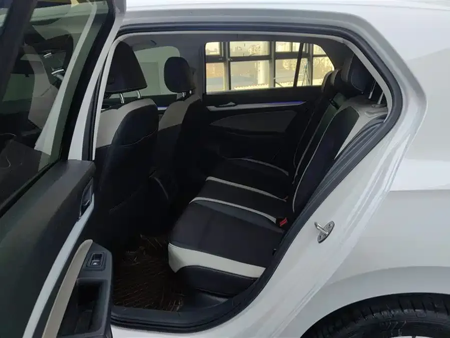 Volkswagen golf Golf 2023 facelift 280TSI DSG Pro 2024 — миниатюра 5