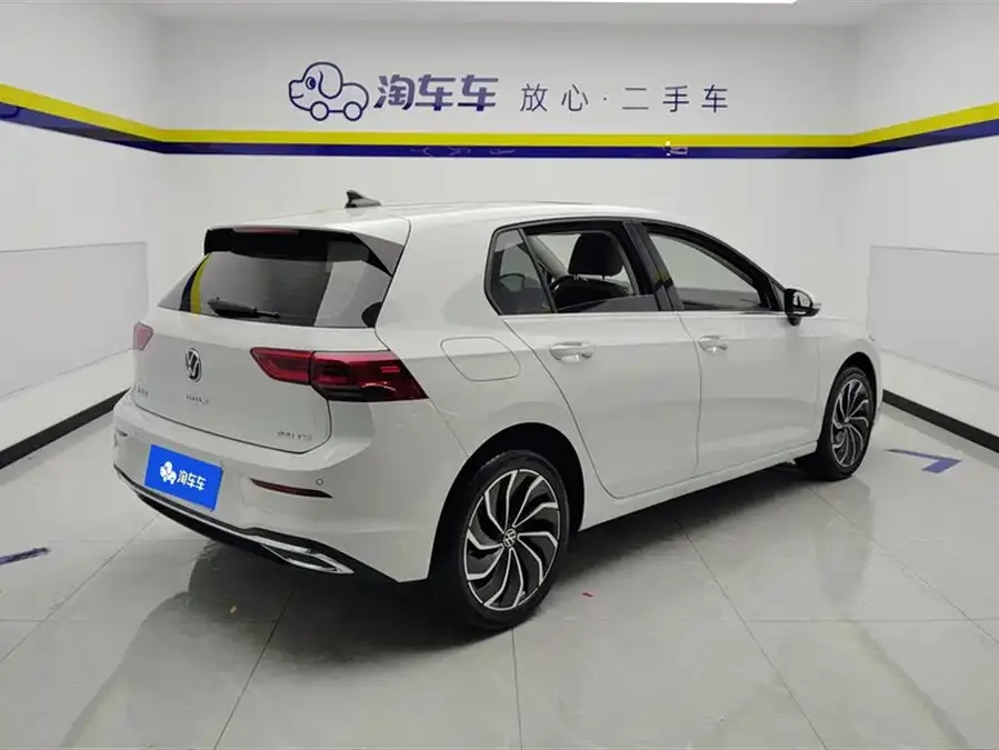 Volkswagen golf Golf 2021 200TSI DSG Pro 2023 — миниатюра 3