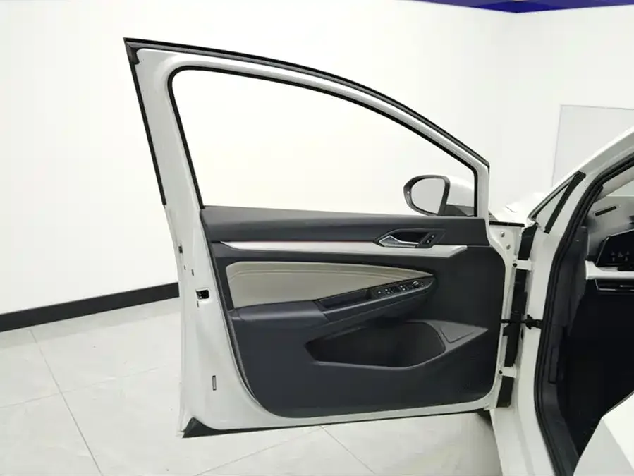 Volkswagen golf Golf 2021 200TSI DSG Pro 2023 — миниатюра 4