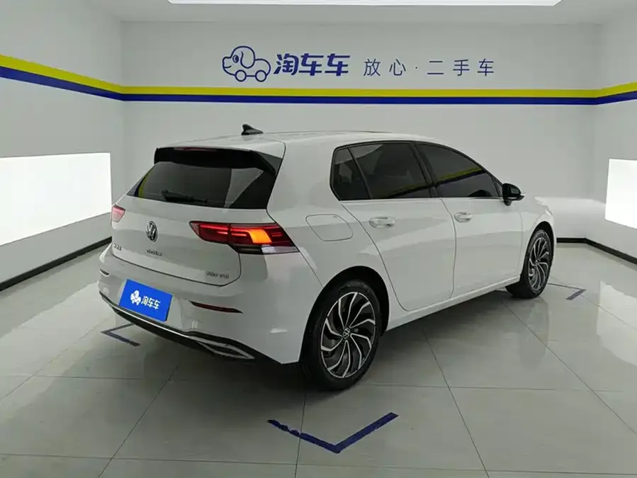 Volkswagen golf Golf 2023 facelift 280TSI DSG Pro 2024 — миниатюра 3