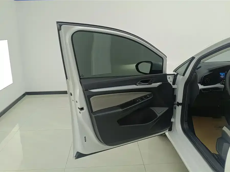 Volkswagen golf Golf 2023 facelift 280TSI DSG Pro 2024 — миниатюра 4