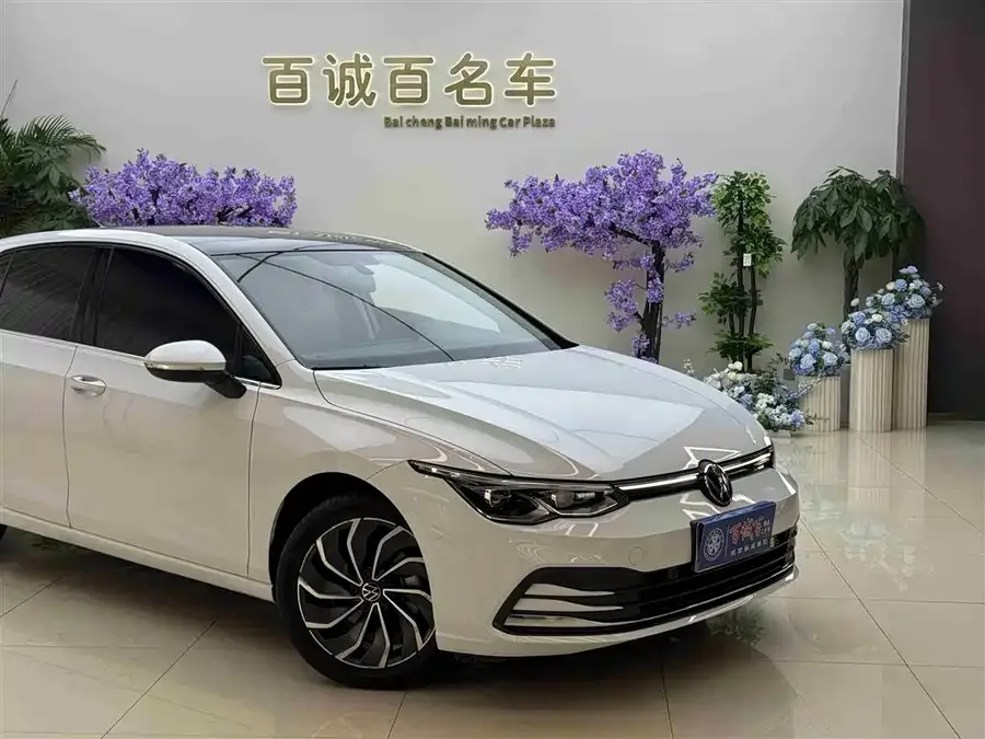 Volkswagen golf Golf 2021 280TSI DSG Pro 2022 — миниатюра 2