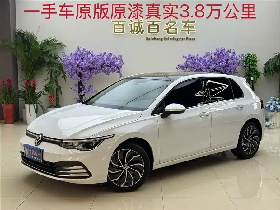 Volkswagen golf Golf 2021 280TSI DSG Pro 2022 — фото 1, купить с доставкой в Москву