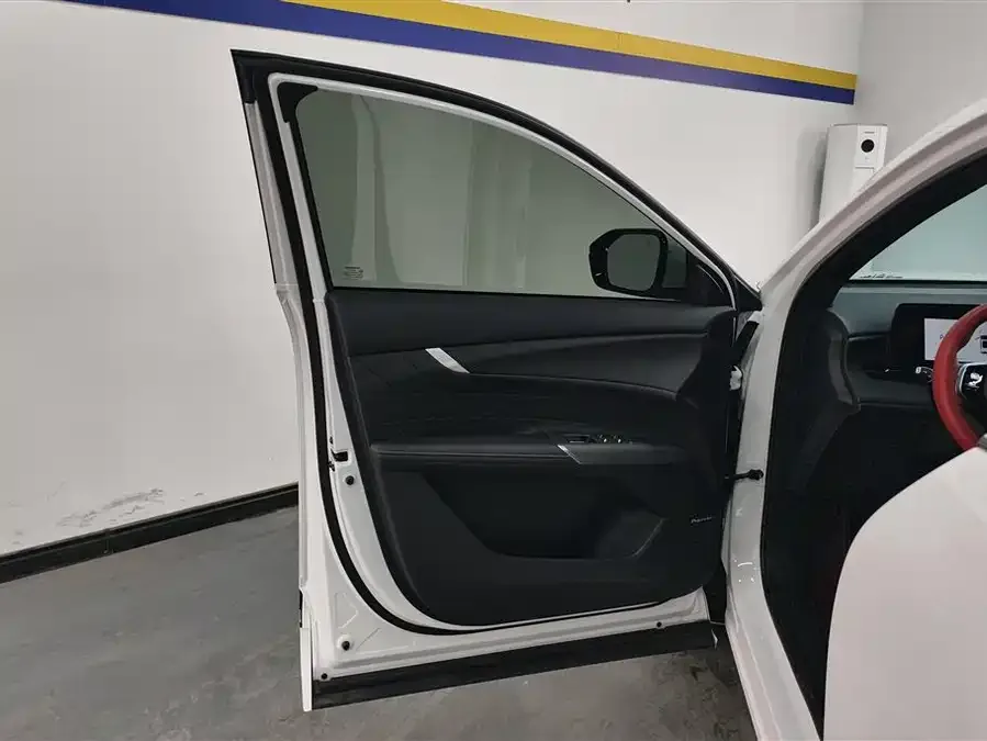 Changan CS75PLUS Changan CS75PLUS 2025 fourth-generation 1.5T New Blue Whale Smart Flagship Edition 2024 — миниатюра 4