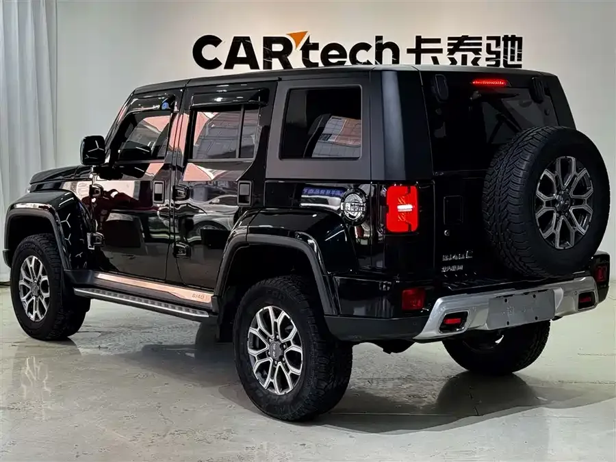 BAIC BJ40 Beijing Off-road BJ40 2023 2.0T Automatic 4WD City Hunter Edition Knight Edition 2023 — миниатюра 4