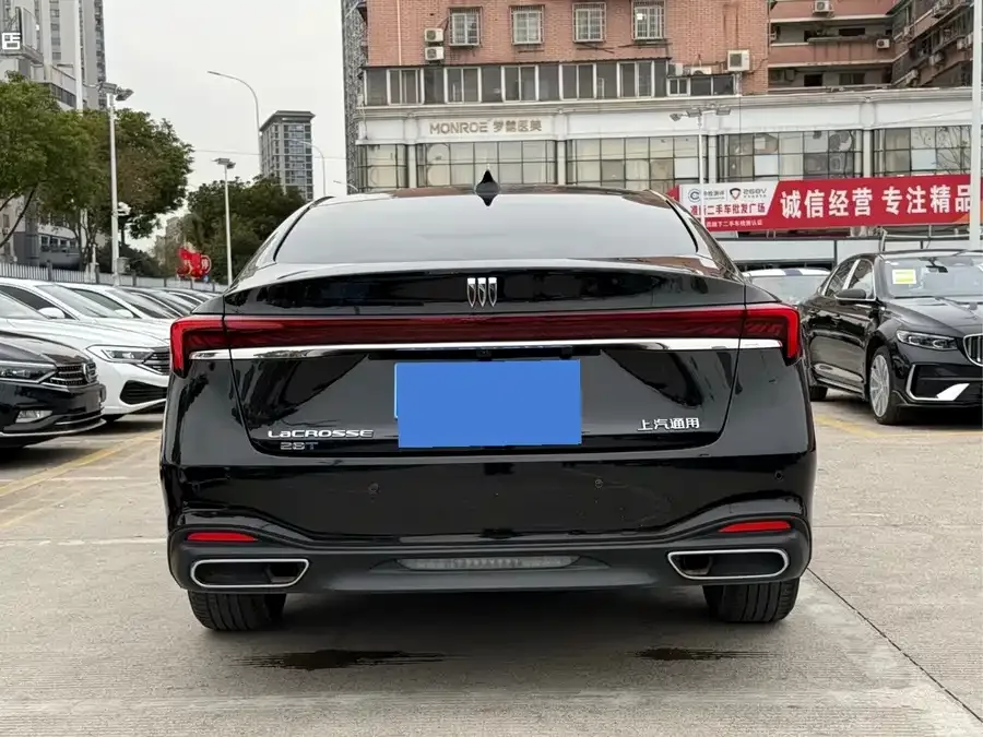 Buick LaCrosse LaCrosse 2023 28T Premium Edition 2024 — миниатюра 2