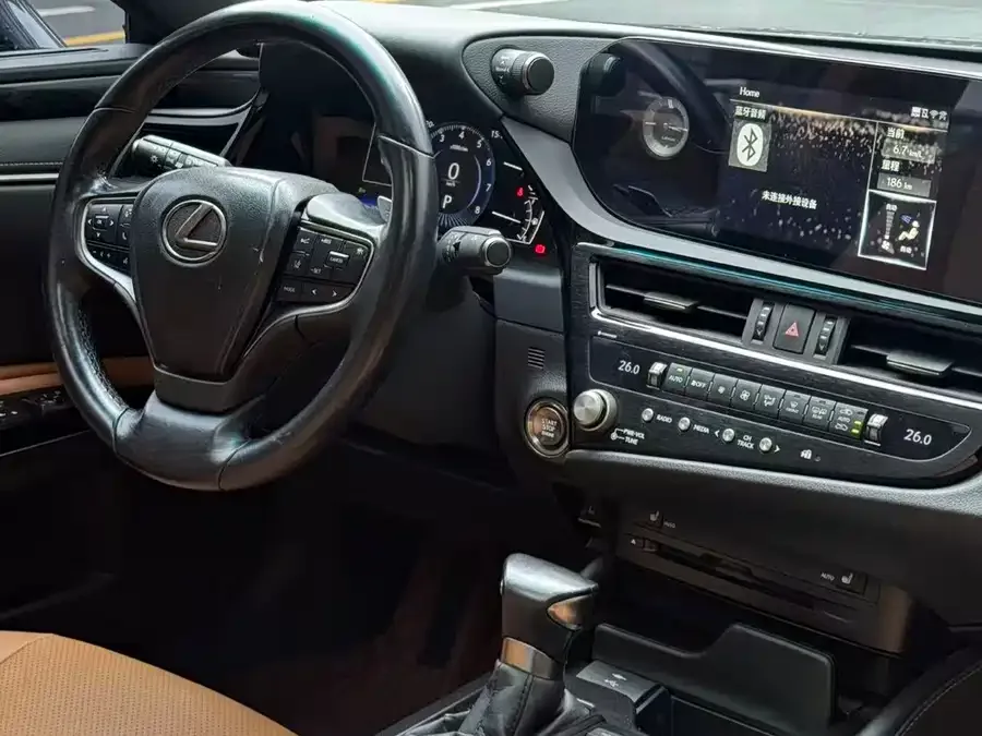 Lexus ES 2021 200 Excellence Edition 2022 — миниатюра 2