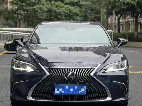 Lexus ES 2022 купить в Москве