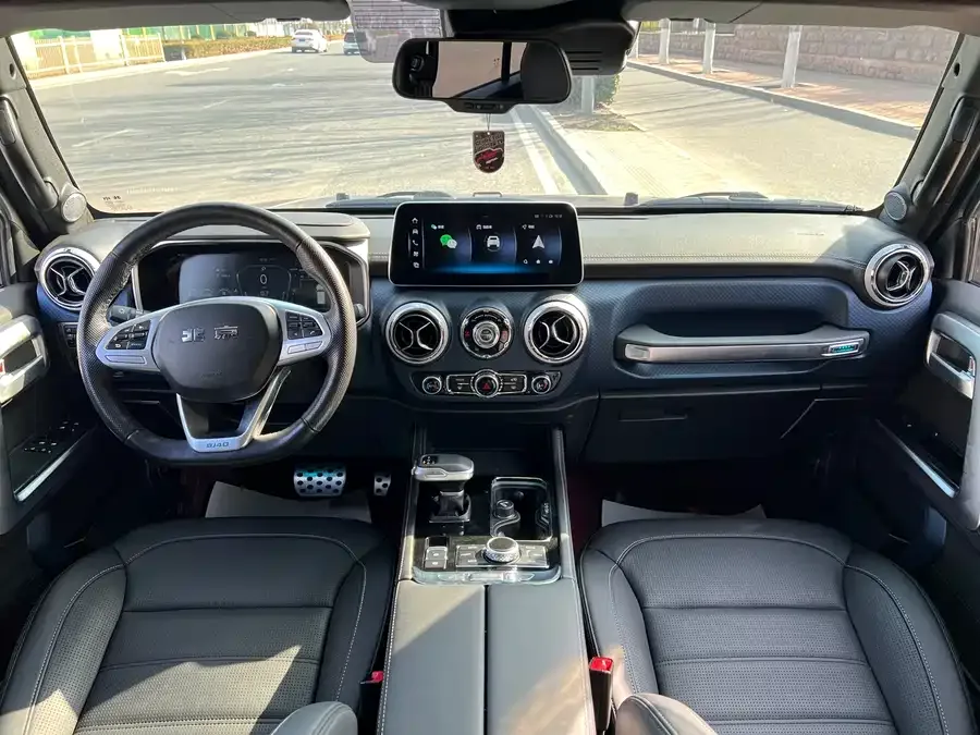 BAIC BJ40 Beijing Off-road BJ40 2022 2.0T Automatic 4WD Touring Tower Champion Edition 2022 — миниатюра 2